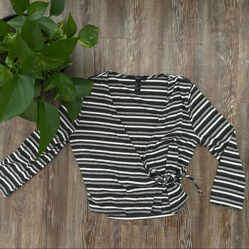 Forever 21 Black, White, and Gray Striped Wrap 3/4 Sleeve Top Womens Large